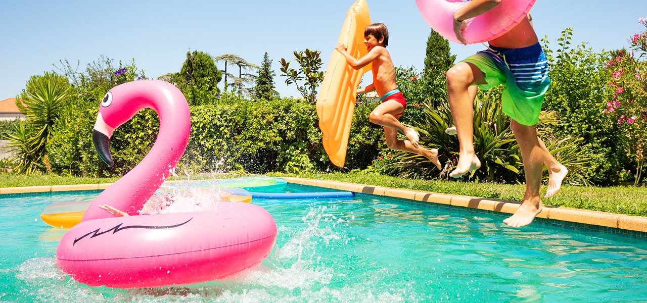 ATSS-Blog-Water-themed-birthday-party-Flamingo-Party